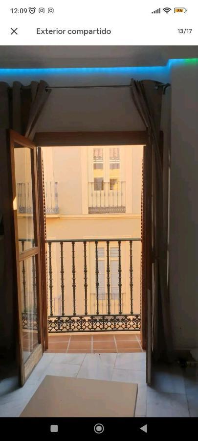 Habitacion Privada, Apartamento Centro Malaga Cerca De La Playa Экстерьер фото